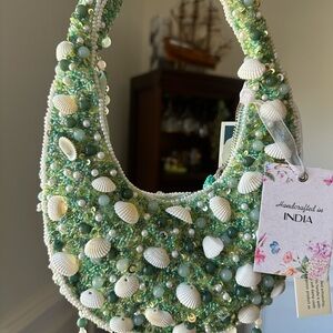 Green and White Beaded Shell Handbag